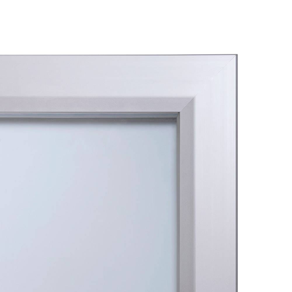 Gablota magnetyczna SLM 15xA4 108x91 cm z certyfikatem trudnopalności B1 zamykana na kluczyk do użytku zewnętrznego gablota zewnętrzna gablota ogłoszeniowa gablota informacyjna tablica ogłoszeń tablica informacyjna ogniotrwała srebrny